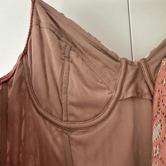 Express Pink Lace Bodycon Mini Dress - Picture 7 of 9